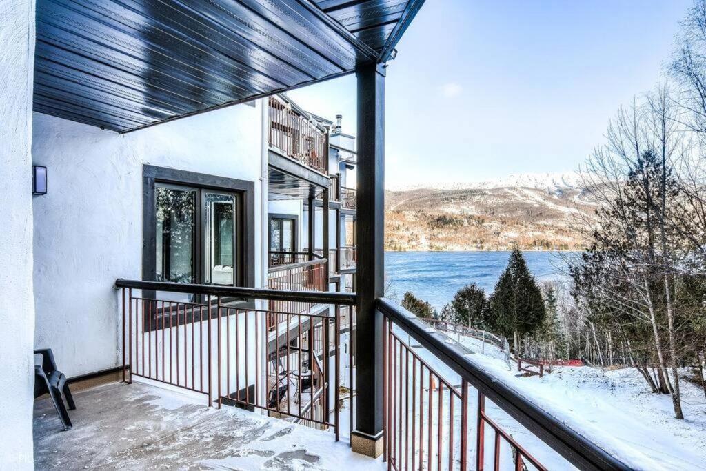 Chic Mt-Tremblant Condo With View On The Lake By Denstays Mont-Tremblant Extérieur photo